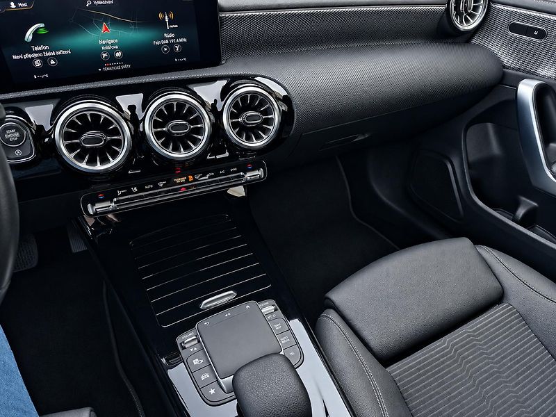 Mercedes-Benz CLA (2021) 200, 120 kW, Progress,ČR, DPH - fotka 19 z 32