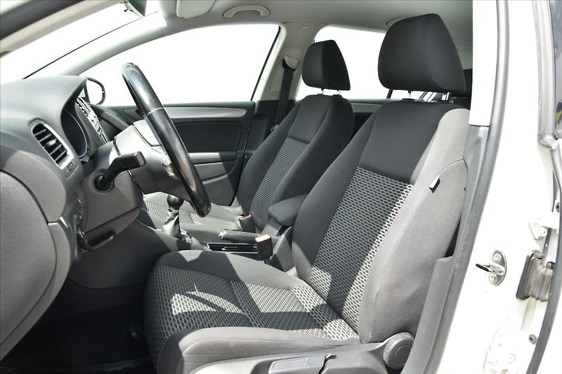 Volkswagen Golf 1.2 TSI 77kW TREND SERVIS. KN. - fotka 10 z 20