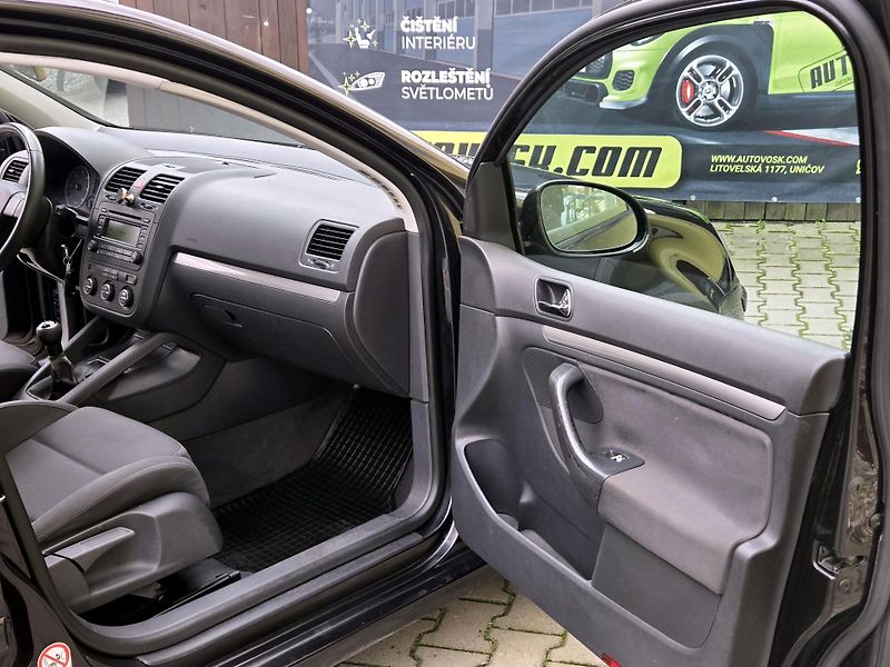 Volkswagen Golf TDi 103kW SPORT,ROZVODY - fotka 20 z 33