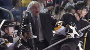 Ivan Hlinka na střídačce Pittsburghu