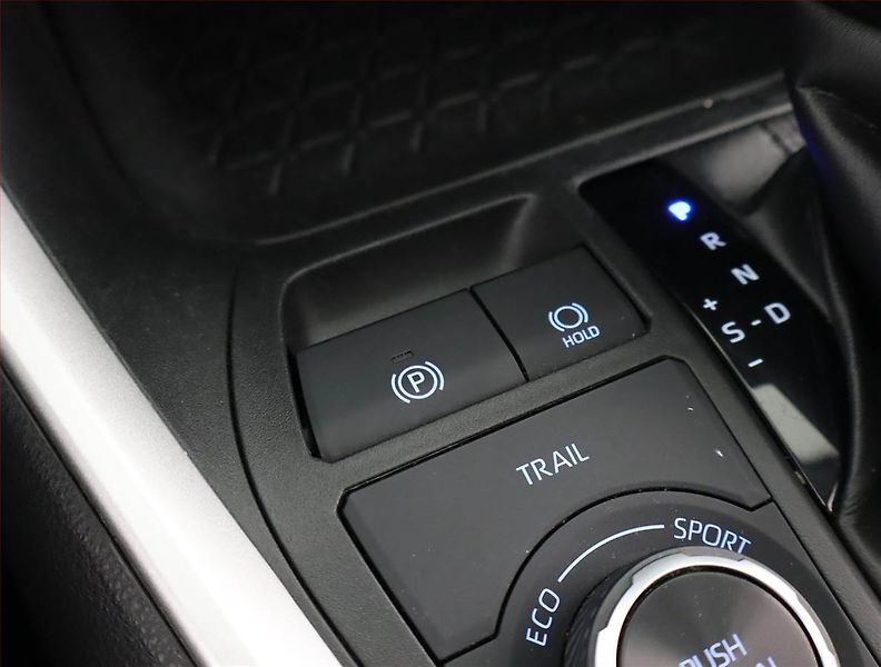 Toyota RAV4 (2020) 2.5 Hybrid - fotka 20 z 23