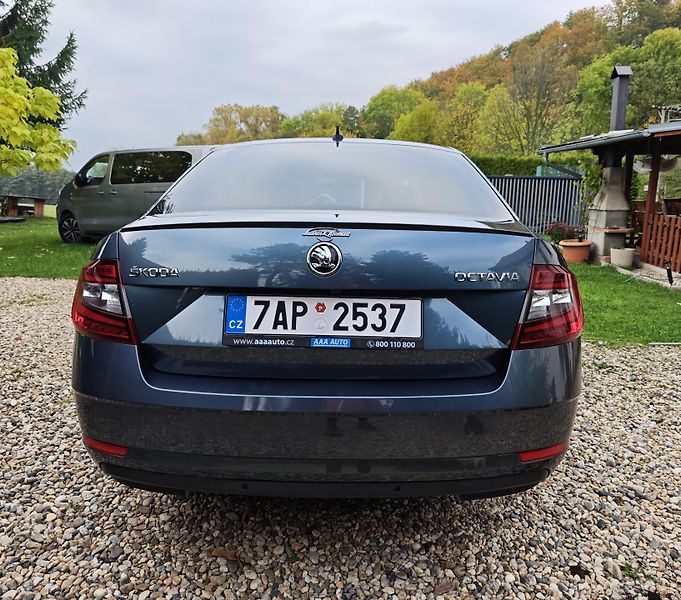 Škoda Octavia (2019) 1,5 TSI Laurint Klement - fotka 21 z 25