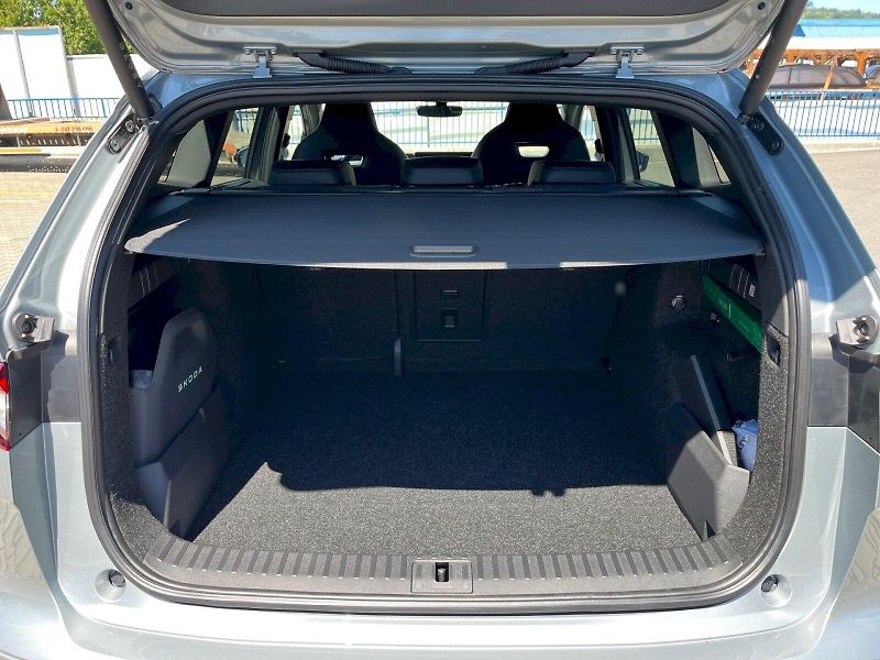 Škoda Enyaq (2026) SPORTLINE 210 KW / 82 KWH 2X4 - fotka 15 z 34