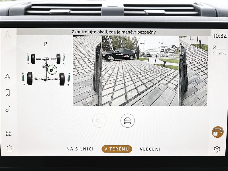 Land Rover Defender 110 D250 X-DYNAMIC SE - fotka 20 z 29