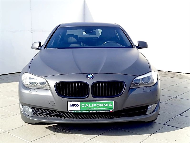 BMW Řada 5 3,0 530d Aut., Navi Kůže Tažné - fotka 3 z 45