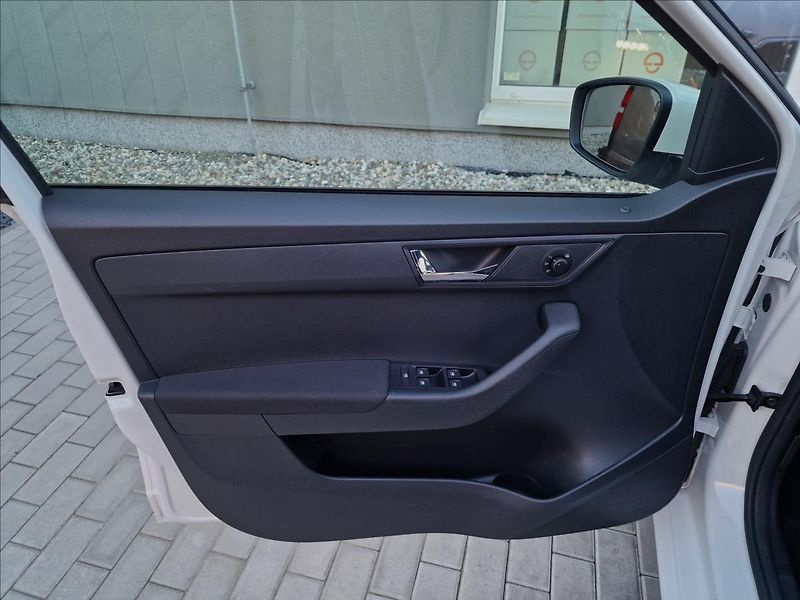 Škoda Fabia 1.0TSI Style, původ ČR,1.Maj. - fotka 36 z 48