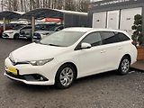Toyota Auris 1.4D, ČR, Active, manual - náhled 2