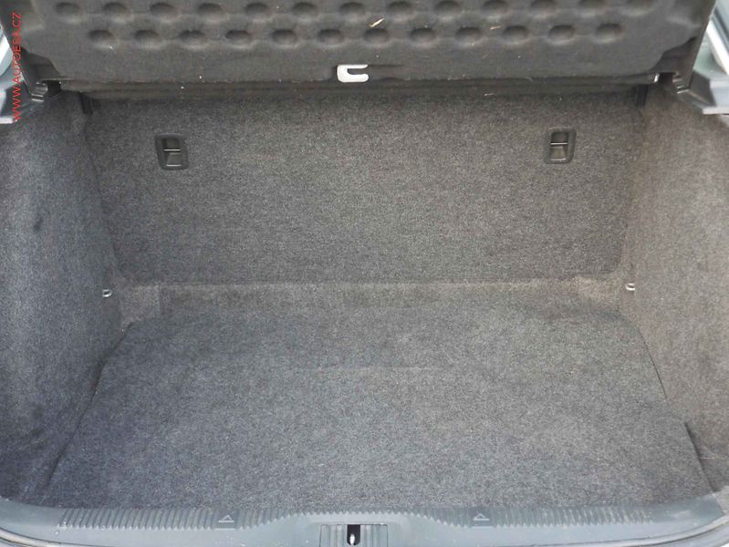 Škoda Octavia (2011) 1.2TSi, 1.maj,ČR, AC, STK4/28 - fotka 8 z 15