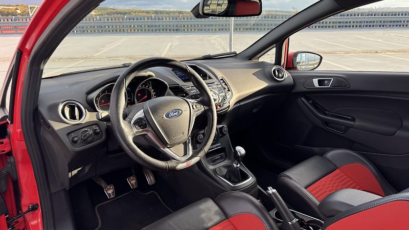 Ford Fiesta (2016) ST - fotka 9 z 14