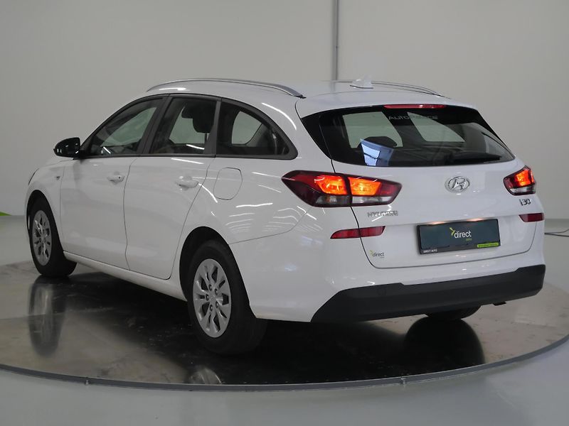 Hyundai i30 - fotka 7 z 26