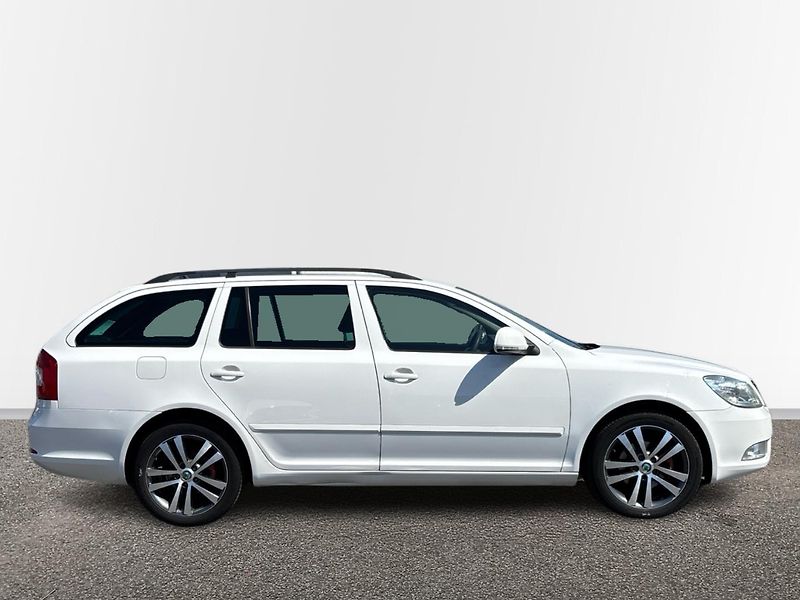 Škoda Octavia Ambition - fotka 16 z 22