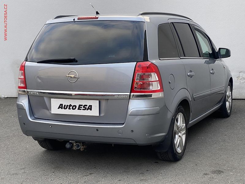 Opel Zafira (2010) 1.7 CDTi, ČR, AC, tažné - fotka 4 z 18