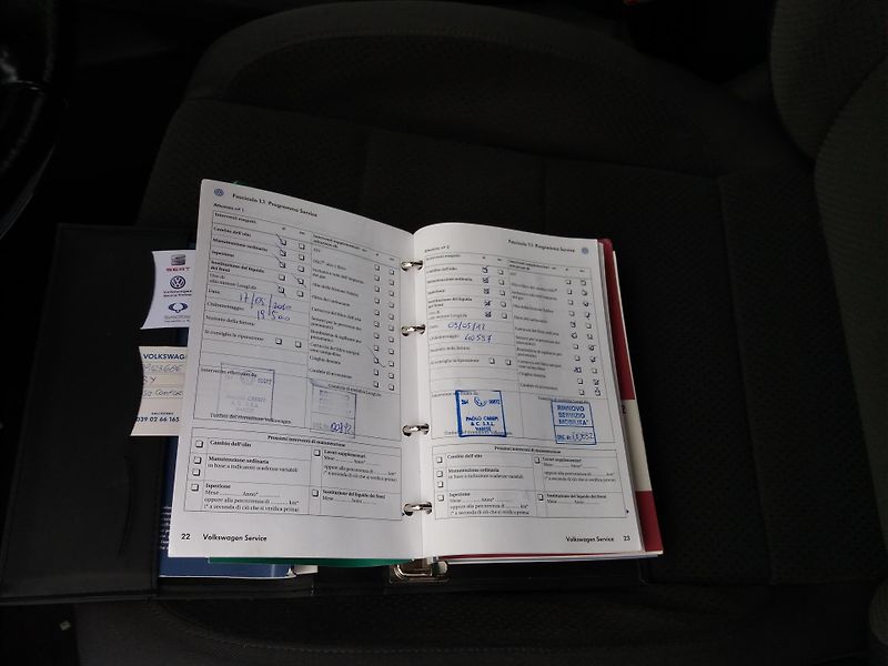 Volkswagen Golf 1.4TSi,DSG,90kW,SERVI.KNÍŽKA - fotka 19 z 21