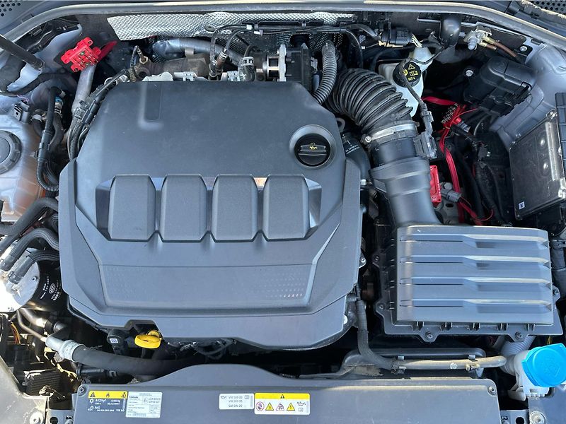 Volkswagen Passat Elegance 2.0 TDI 110 kW DSG Va - fotka 23 z 23