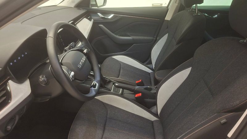 Škoda Kamiq (2025) Top Selection 1,0 TSI 85 kW - fotka 11 z 23