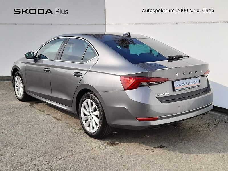 Škoda Octavia Style Plus Navi 1.5 TSI 110kW - fotka 15 z 28