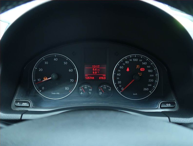Volkswagen Golf (2008) 1.4 TSI, Tažné, servisované - fotka 11 z 14