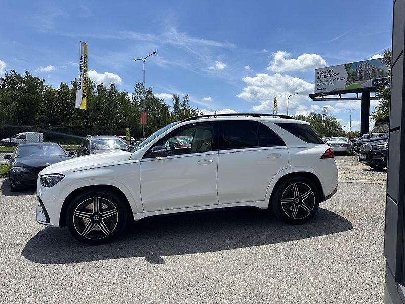 Mercedes-Benz GLE (2024) Mercedes-Benz GLE 450 AMG 2024 - fotka 4 z 20