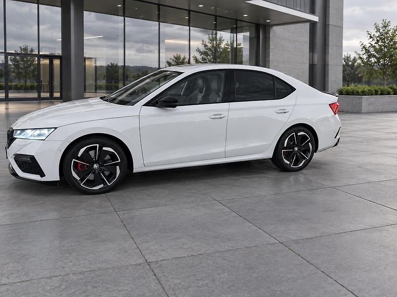 Škoda Octavia (2022) RS 2.0 TFSI 180 KW - fotka 4 z 17