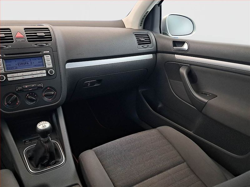 Volkswagen Golf (2006) 1.4 16V, rezervace - fotka 8 z 14