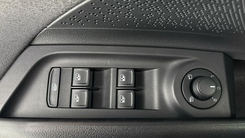 Škoda Enyaq 82 kWh AUT 80 Loft - fotka 22 z 31