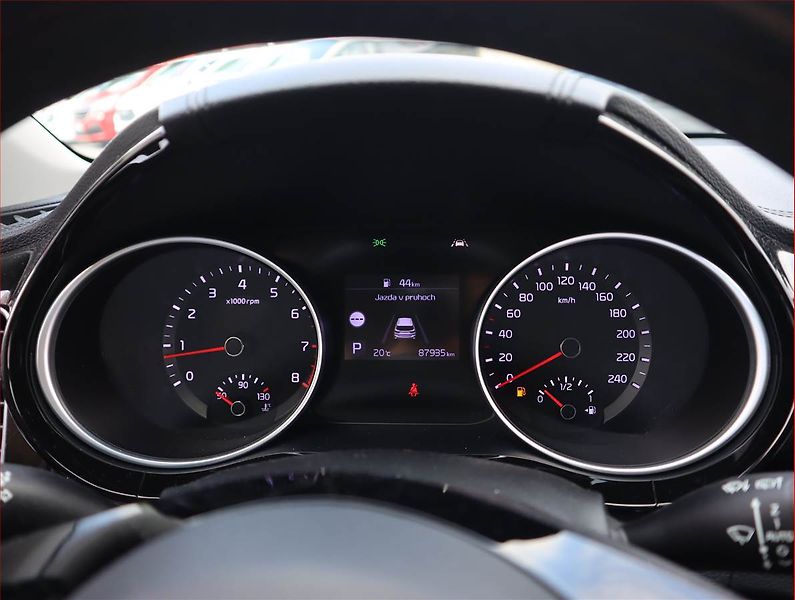Kia Ceed (2019) Gold 1.4 T-GDI, Automat - fotka 11 z 18