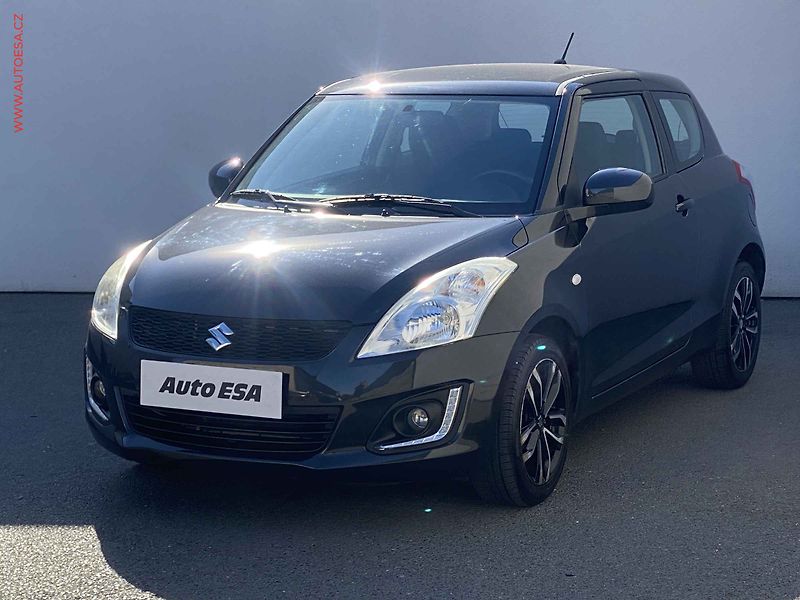 Suzuki Swift (2015) 1.2 VVT, Klima - fotka 3 z 15