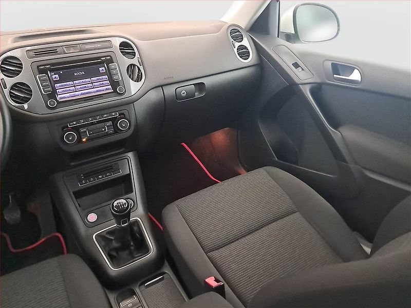 Volkswagen Tiguan (2014) 1.4 TSI, Bi-Xenony, Tempomat - fotka 8 z 16