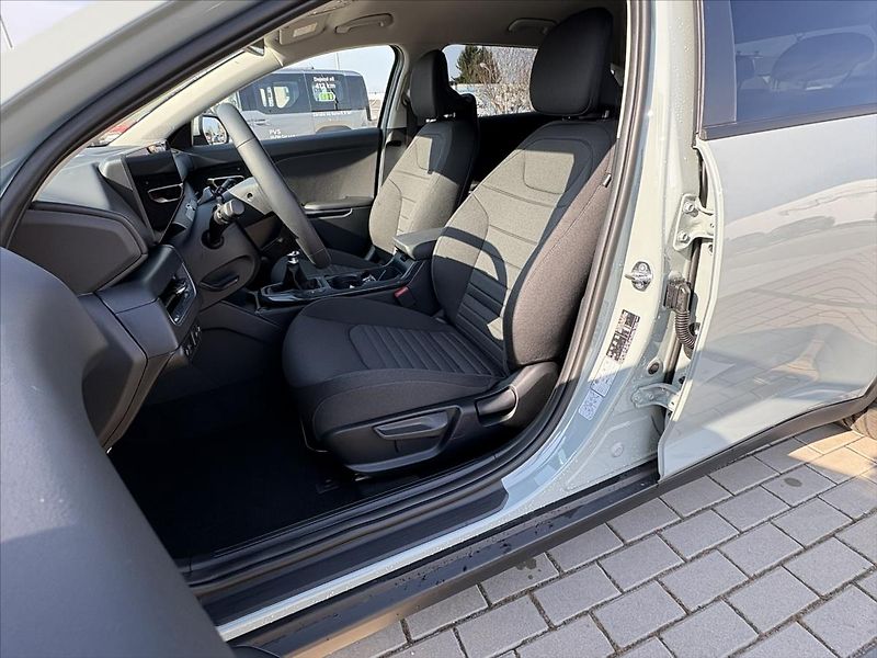 Kia K4 (2025) 1,0   T-GDI EXCLUSIVE - fotka 12 z 23