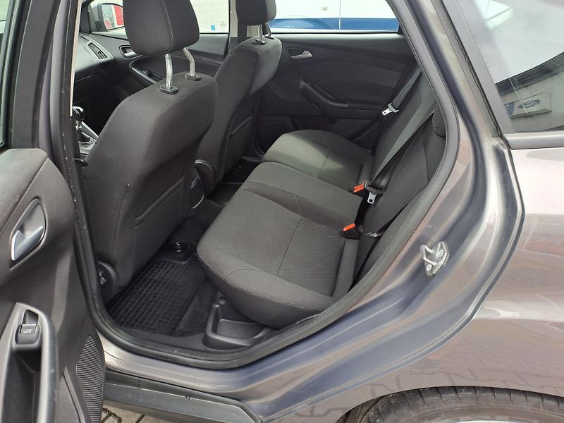 Ford Focus (2015) 1,0 EB 92kW TREND NOVÉ ROZVODY - fotka 15 z 25