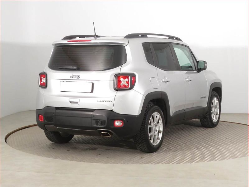 Jeep Renegade (2020) Limited 1.0 T-GDI, Serv.kniha - fotka 5 z 16