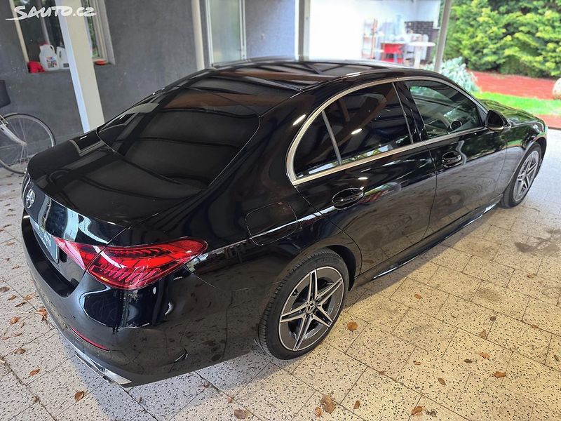 Mercedes-Benz Třídy C 300e AMG paket odpočet DPH - fotka 9 z 29