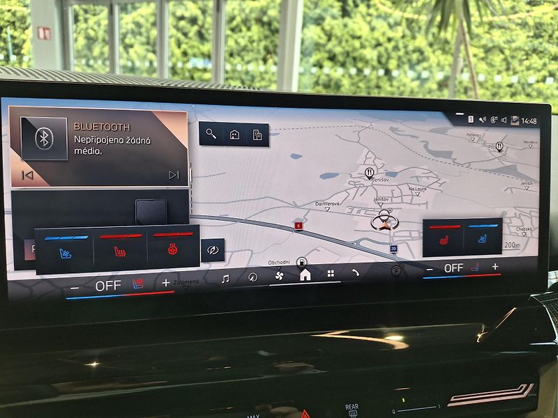 BMW Řada 5 540d xDrive Touring M-Sport  - fotka 18 z 27