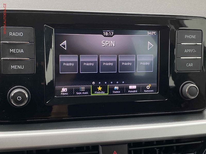 Škoda Kamiq (2020) 1.0 TSi, 1.maj,ČR, Ambition - fotka 15 z 17