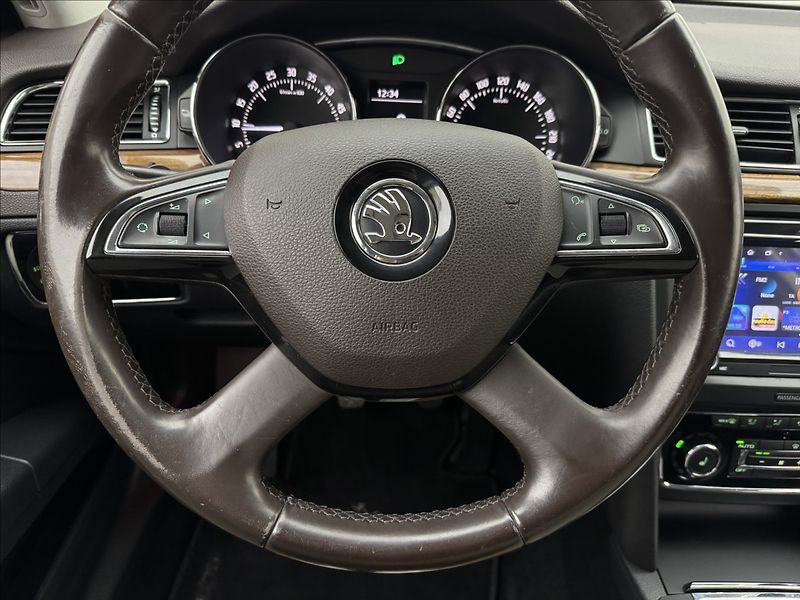 Škoda Superb 2,0 125kW L&K VÝHŘEV TAŽNÉ ČR - fotka 9 z 45