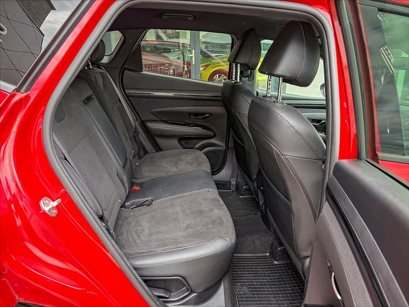 Hyundai Tucson 1,6 T-GDI N-line - fotka 14 z 19