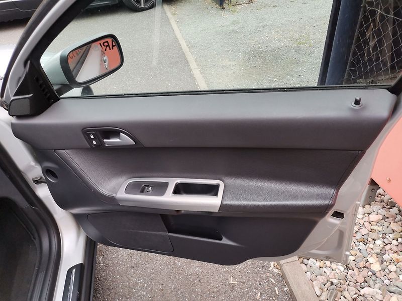 Volvo V50 (2005) 2.0d 100kw AC Tempomat Tažné - fotka 15 z 25