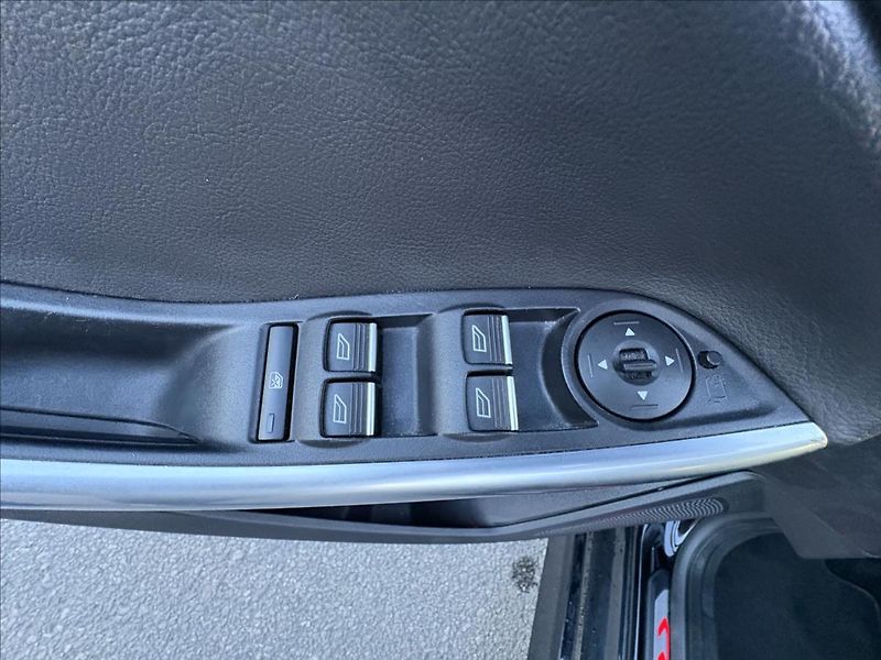 Ford Focus 2,0 TDCi ST 136kW Xen,Šíbr,Nav - fotka 5 z 46