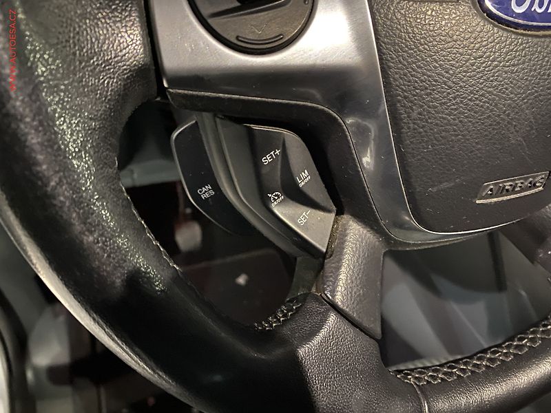 Ford C-MAX (2014) 1.6TDCi, Navigace - fotka 13 z 19