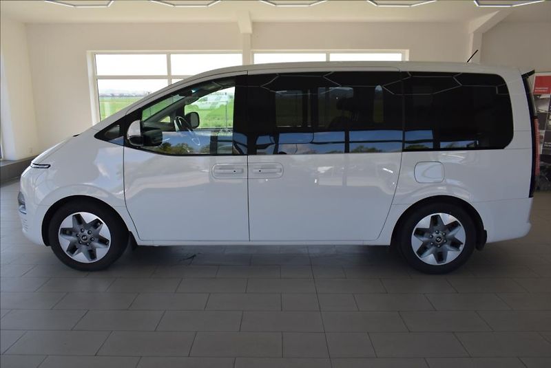 Hyundai Staria 2,2 CRDI,1.maj,ČR,AUT,4x4,9-mí - fotka 5 z 47