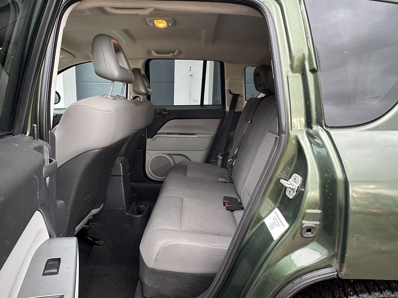 Jeep Compass (2007) 2.0 CRDi, 4x4 - fotka 11 z 25