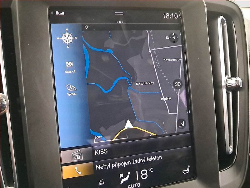 Volvo XC40 (2021) T2 - fotka 16 z 18