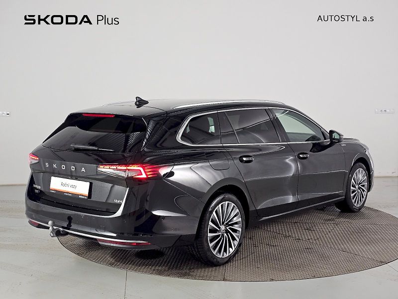 Škoda Superb (2024) combi 2.0TDi142kW 4x4 LAURIN A - fotka 2 z 30