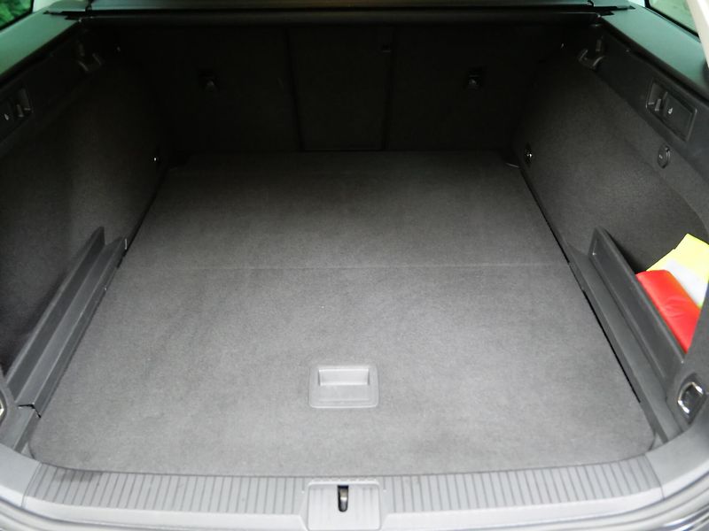 Volkswagen Passat - fotka 23 z 23