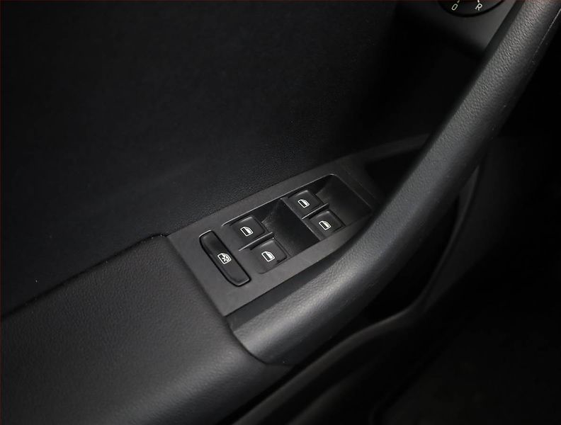 Škoda Octavia (2014) Elegance 2.0 TDI, 4X4 - fotka 15 z 20