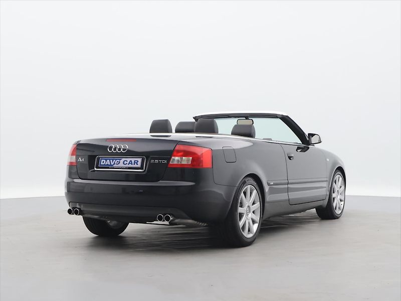 Audi A4 2,5 TDI  120kW MAN Cabriolet - fotka 15 z 31