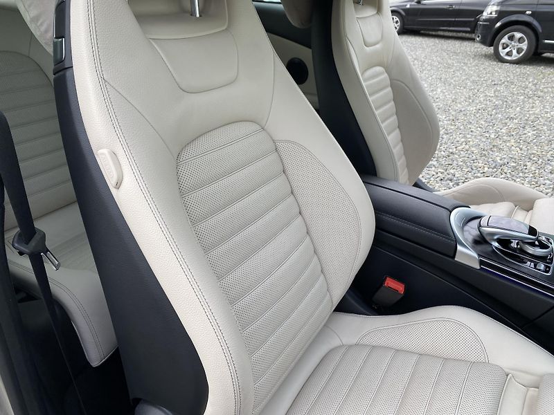 Mercedes-Benz Třídy C C 400 COUPE 4MATIC 51.000KM - fotka 116 z 149
