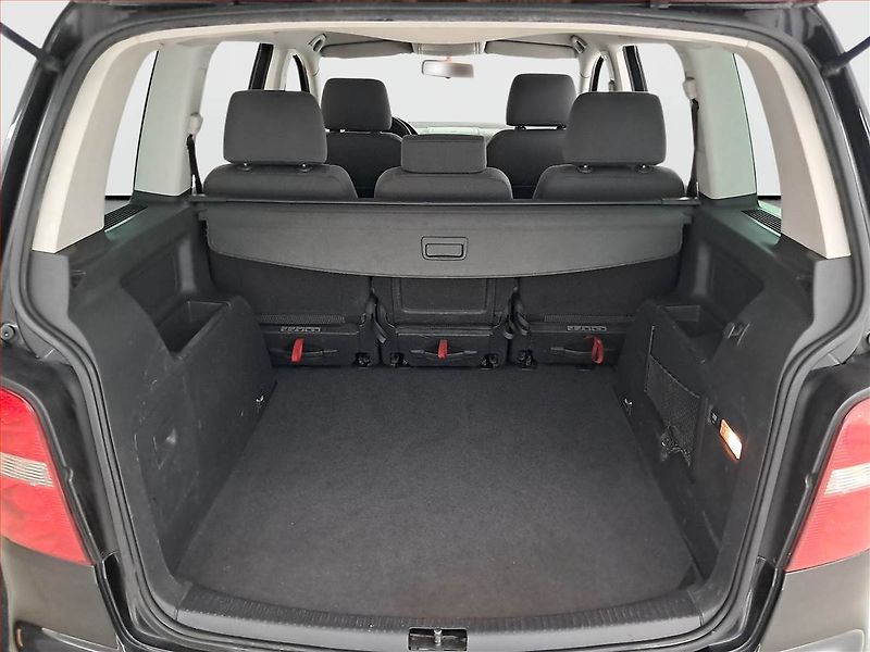 Volkswagen Touran (2004) 2.0 TDI, po STK, jezdí výborně - fotka 13 z 17