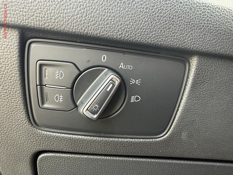 Volkswagen Passat (2018) 2.0TDi, DSG, navi, TZ - fotka 22 z 22