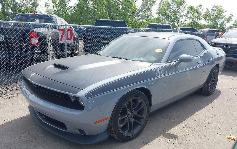 Dodge Challenger (2021) Auto na cestě - fotka 1 z 13